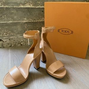Tod’s ankle strap heels